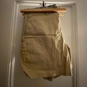 Gap Men’s Khaki Chino Shorts
